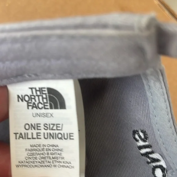 North face cap adjustable - Picture 4 of 5